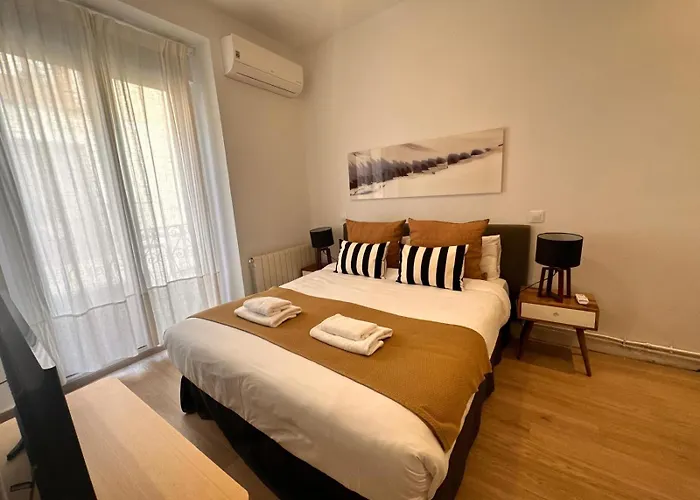 Amazing 3Bd 3Bth With 9 Balconies By Madrid4You Apartments