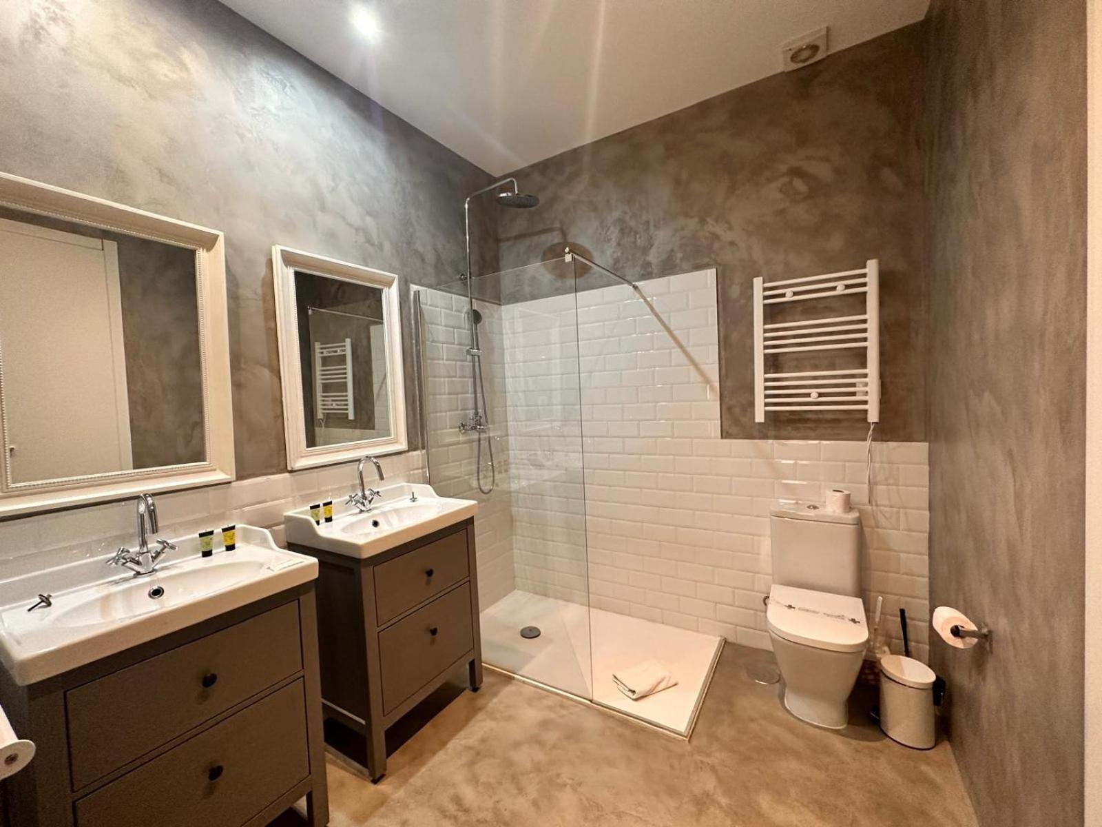 Amazing 3bd 3bth With 9 Balconies By Madrid4you Apartament